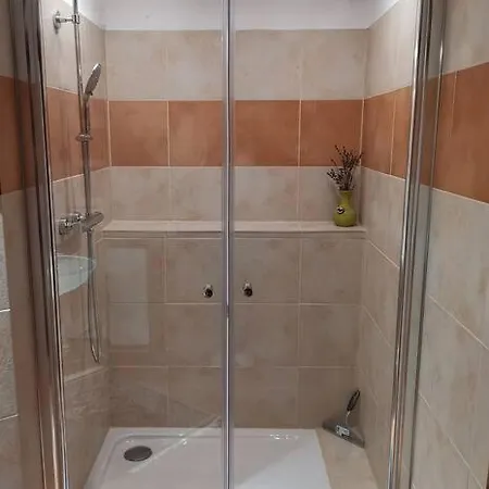 Apartment Charmantes Mit Bad Im Stadtzentrum *