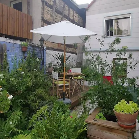 Charmantes Mit Bad Im Stadtzentrum Pottenstein